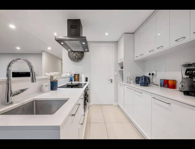 3 BEDROOM APARTMENT FOR SALE IN ROSEBANK